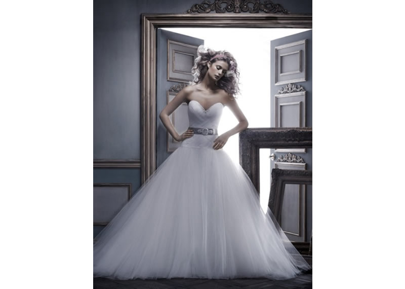 Casablanca Bridal Sale 30-60% off 